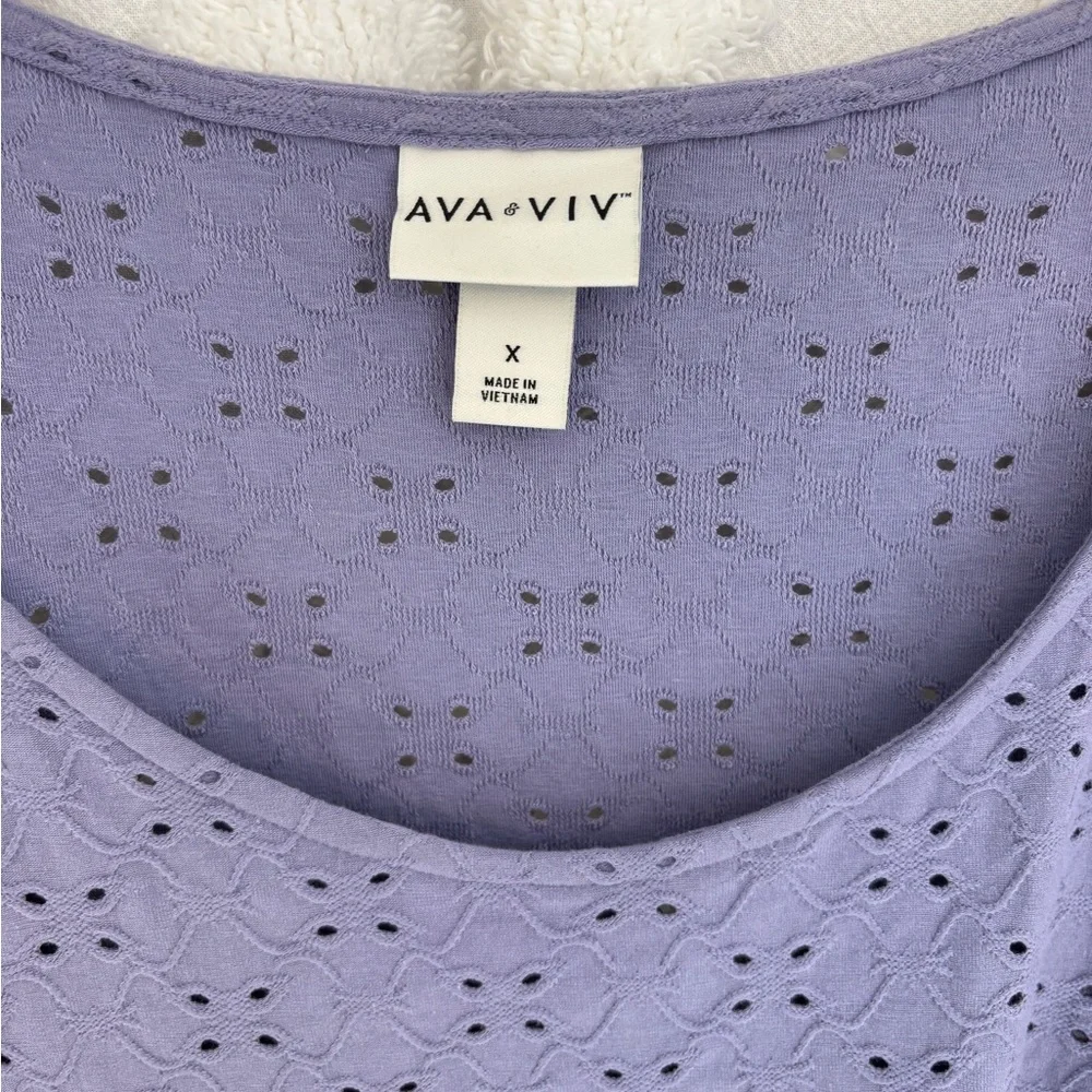 Ava & Viv Purple Eyelet 3/4 Sleeve Top 1X - Picture 3 of 9